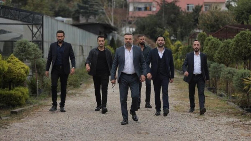 EDHO dizisinin kadrosuna katıldı bakın hangi rolle Akasya Durağı'nda oynamıştı - Resim: 2