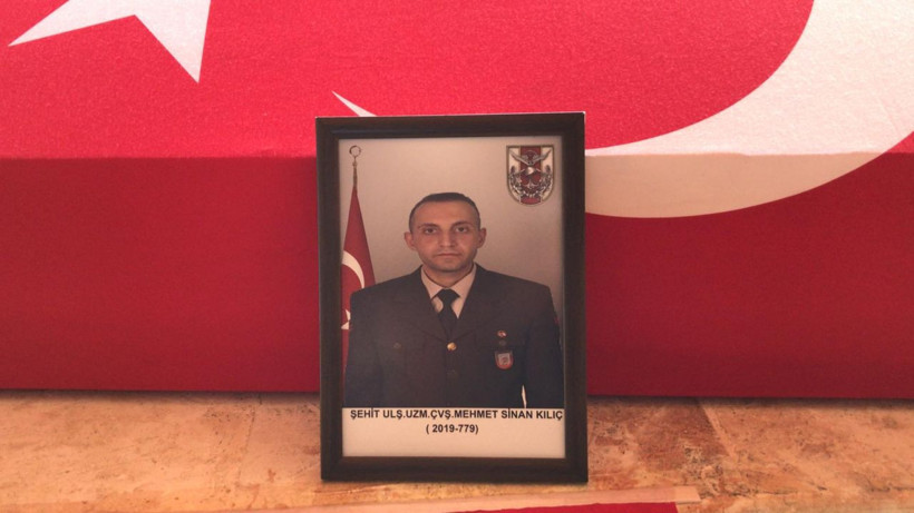 Irak'taki kazada şehit olan Uzman Çavuş Mehmet Sinan Kılıç ebediyete uğurlandı - Resim: 3