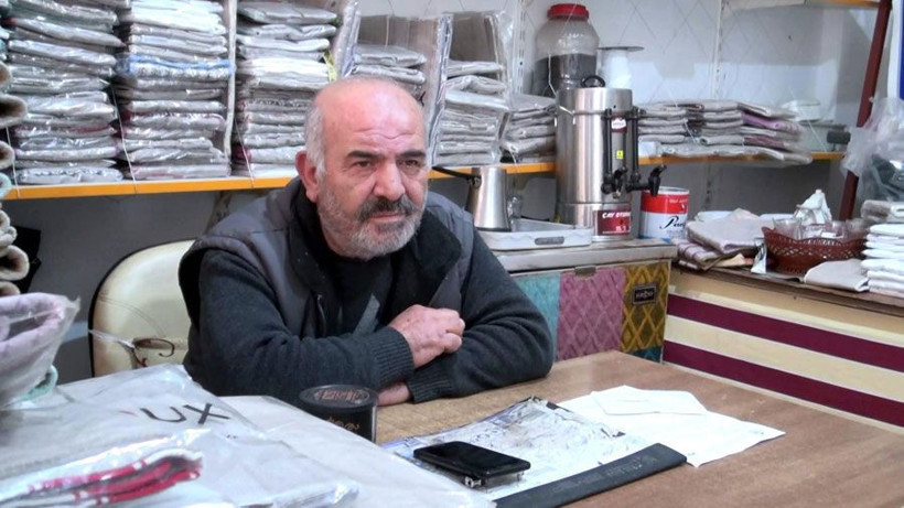 İzmir'de baba 2 dönümlük mezarlıkta 15 yıl önce öldürdülen oğlunun mezarını arıyor - Resim: 4