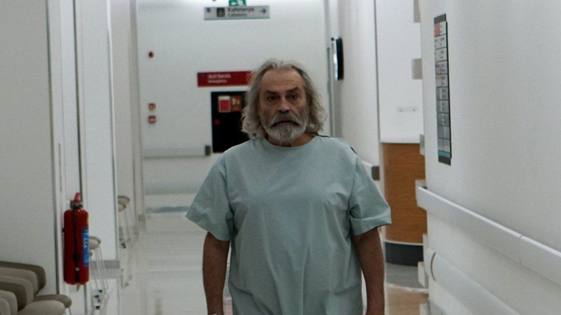 Netflix Azizler'e tepkiler çığ gibi! Binnur Kaya isyanı Twitter'ı yıktı - Resim: 2