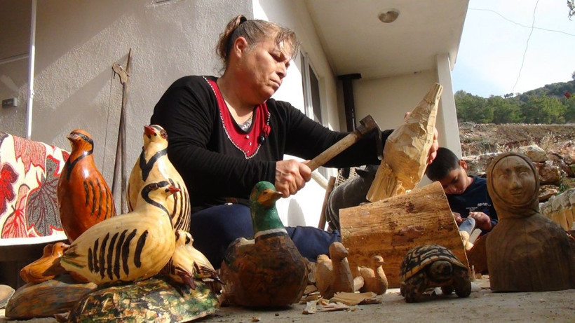 Antalya'da yeteneği gelir kapısı oldu! Bilek gücüyle üretiyor makinesi yok - Resim: 1