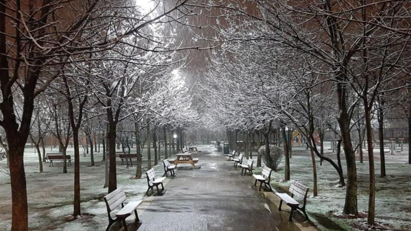 Aleyna Tilki Seda Bakan Fahriye Evcen kar keyfini çıkardı! Bakın kim eline çorap geçirdi - Resim: 1