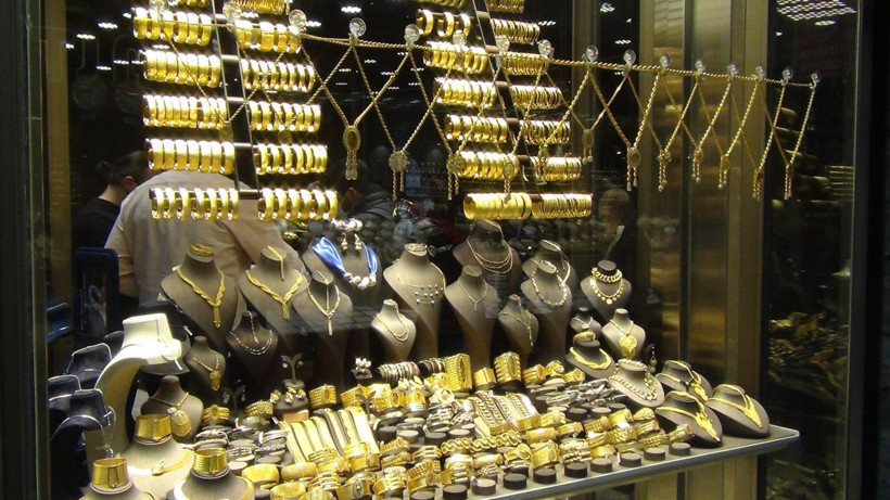 Altın düştü, düğün yapacaklar kuyumculara koştu! Uzmanı uyardı: Altın tekrar zirveyi görecek - Resim: 2