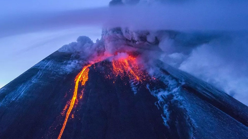Rusya'da yanardağ patladı lavlar 7 km'ye yayıldı buzullar erimeye başladı - Resim: 4