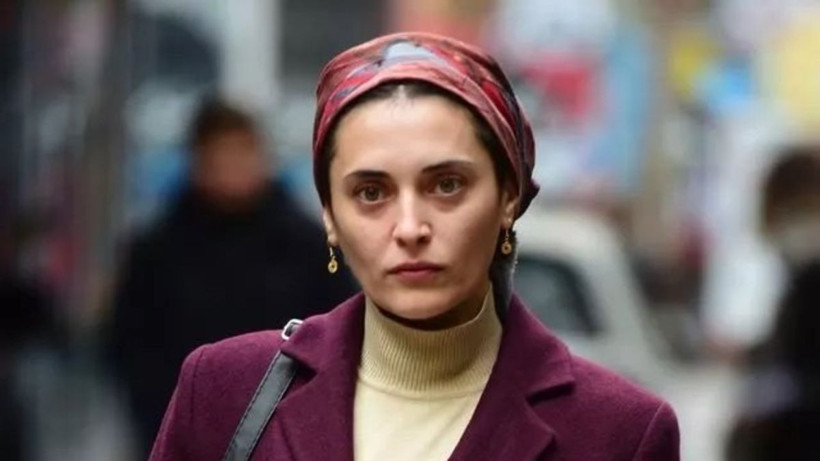 Kırmızı Oda dizisinden Aslıhan Gürbüz ve Bülent Seyran ayrıldı Twitter'da alkış kıyamet... - Resim: 1