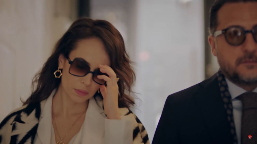 Tülin Özen Burak Sevinç Kırmızı Oda'dan ayrıldı Yiğit Özşener Esra Ronabar yıktı geçti - Resim: 1