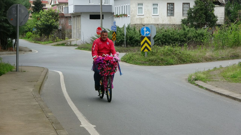 Trabzon'da aracını sattı 21 bin TL harcadı ücretsiz dağıttı! Hüsrana uğradı - Resim: 2