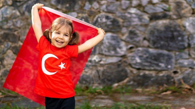 Ünlü isimler 'Minnettarız' diyerek paylaştı 23 Nisan paylaşımları dikkat çekti - Resim: 1