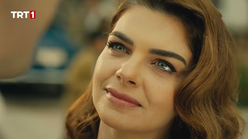 Bir Zamanlar Kıbrıs'ın İnci'si Pelin Karahan'ın kumsal pozlarına beğeni yağdı - Resim: 1