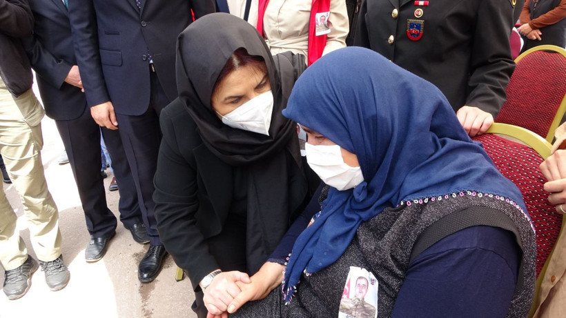 Osmaniye Şehit Mustafa Çalım'ı son yolculuğa uğurladı! Gözyaşları sel oldu - Resim: 1