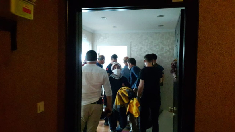 Evden sürekli iç çamaşırı çıkıyordu! Bursa'da eşini görüntülü arayınca şok oldu: Nefes nefeseydi - Resim: 1