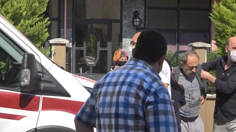 Kocaeli'de ünlü oyuncu Ahmet Yaşar Özveri'nin evine girenler şok oldu! 2 gündür... - Resim: 3