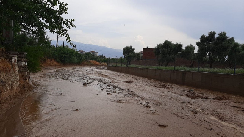 Aydın Nazilli'de sağanak yağmur etkili oldu - Resim: 3
