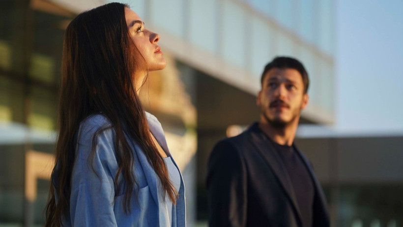 Cam Tavanlar Survivor Sen Çal Kapımı'ya reyting şoku! Zirve bakın kimin oldu - Resim: 1