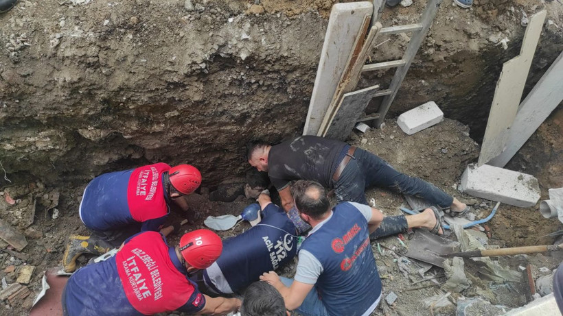 Zonguldak'ta göçük Toprak altındaki işçi saniye saniye görüntülendi - Resim: 1