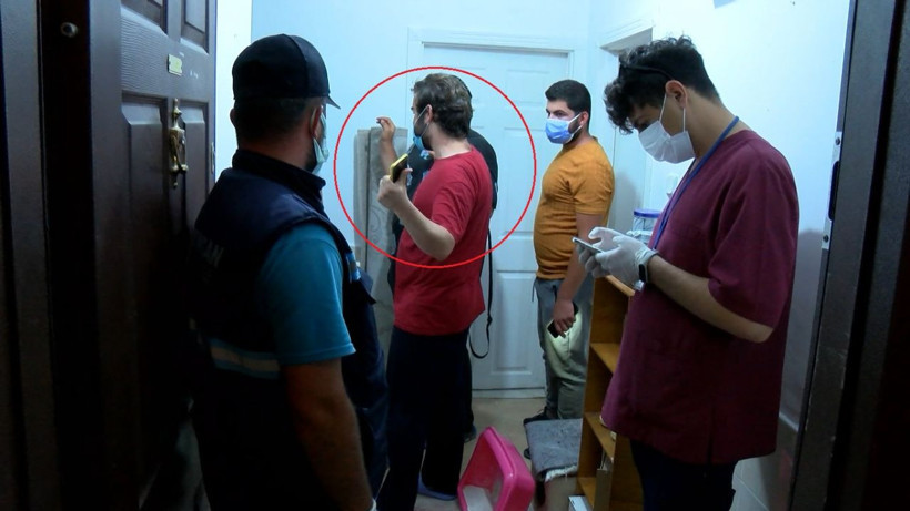 Ankara'da kirli kazanç! Eve giren ekipler şok oldu: Bedenleri üzerinden geçinmiş - Resim: 3