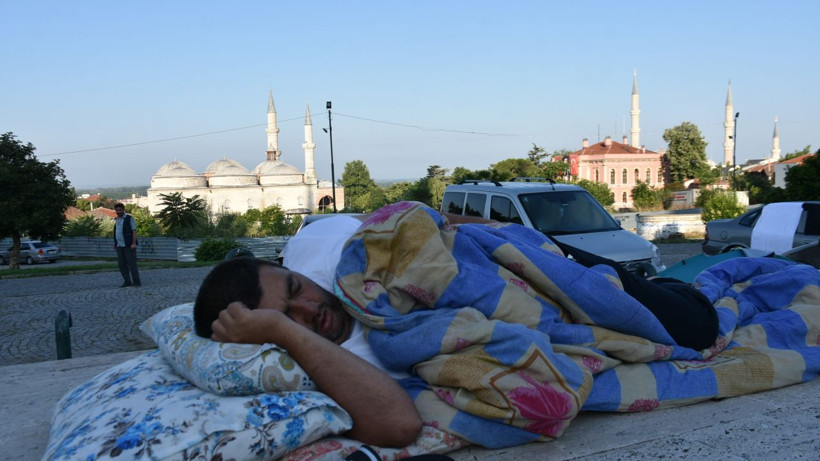 Kırkpınar Güreşleri başladı! Edirne'de tüm oteller doldu güreş severler sokakta sabahladı - Resim: 4