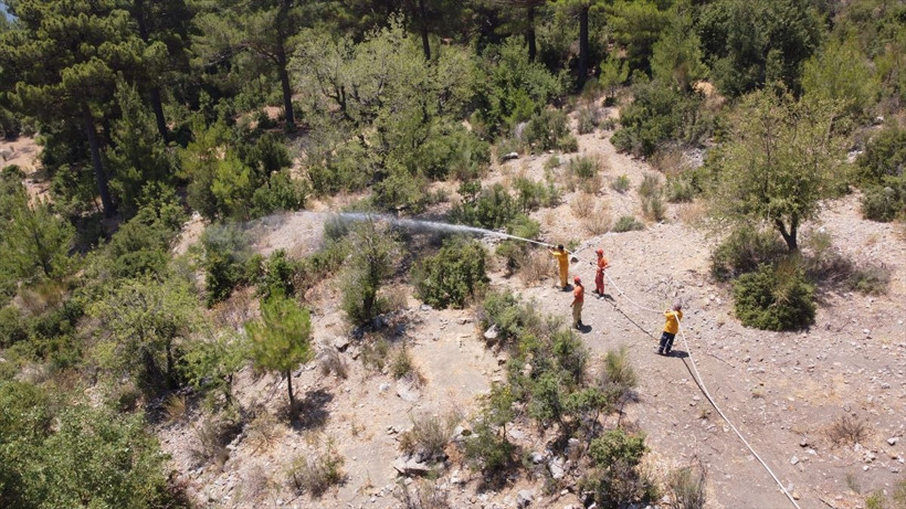Mersin Aydıncık'taki orman yangını! 50 saat sonra kontrol altına alındı zarar gören alan görüntülendi - Resim: 1