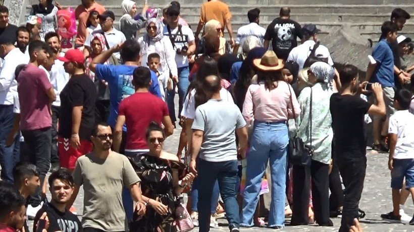 Diyarbakır kırmızıya büründü! Hastanede yataklar yüzde 40 doldu - Resim: 1