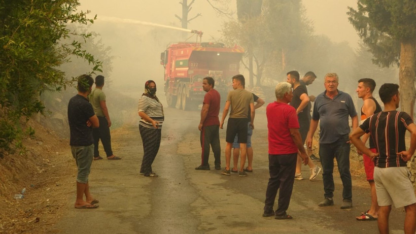 Antalya'da mahalle küle döndü! Gözyaşları sel oldu: İnsanlığa sığmaz - Resim: 4