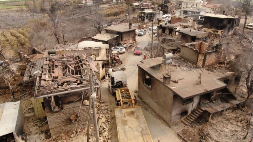 Antalya'dan yürek yakan görüntüler! İşte yangında yok olan Kalemler Mahallesi - Resim: 4