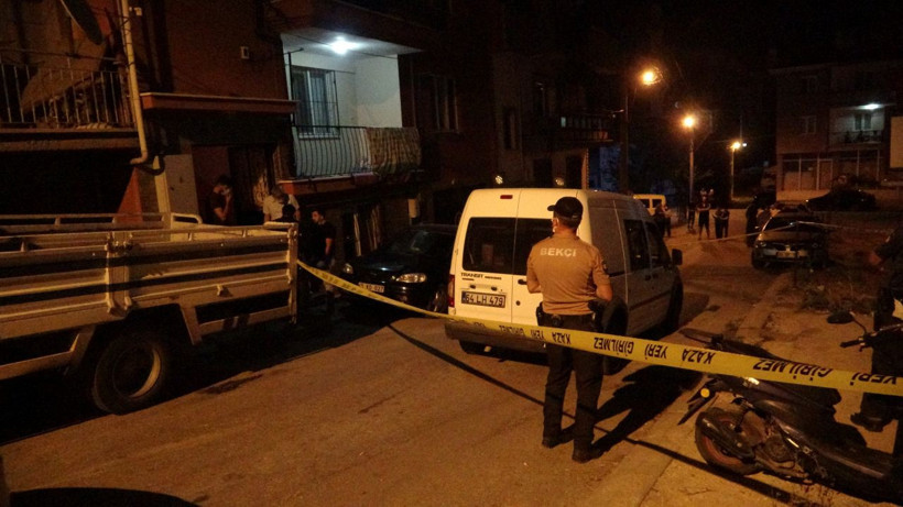 Uşak'ta dehşet! Cinnet getiren kadın kocasını öldürdü - Resim: 3