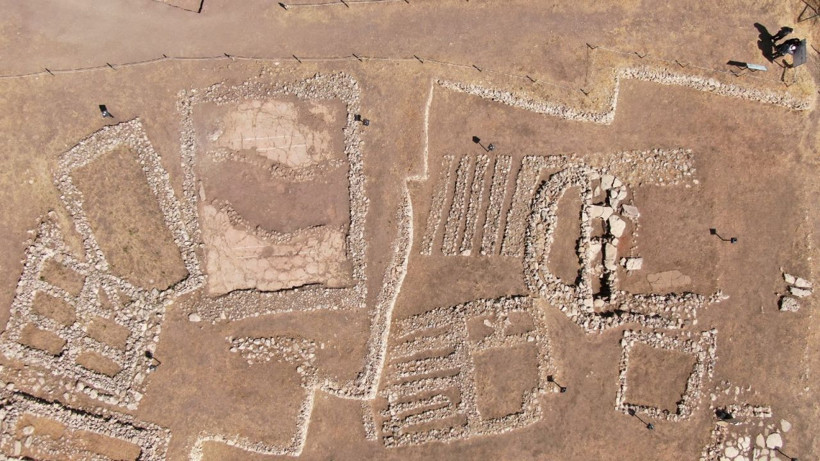 Diyarbakır Çayönü Höyüğü'nden sandık tipi mezar çıktı - Resim: 1