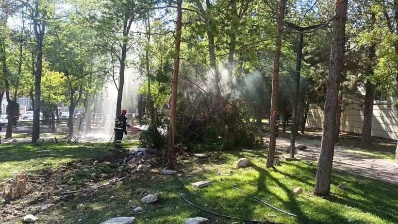 Çorum'da kamyonun freni boşaldı ortalık toz duman oldu: Acı bir korna sesiydi - Resim: 1