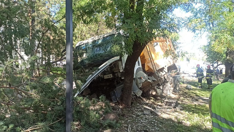 Çorum'da kamyonun freni boşaldı ortalık toz duman oldu: Acı bir korna sesiydi - Resim: 4