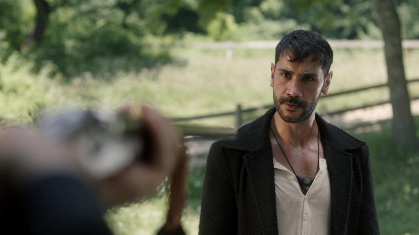 Kanunsuz Topraklar Esra Erol Masterchef Müge Anlı Yalancı'ya fark attı! Reytingde zirve bakın kimin oldu - Resim: 2