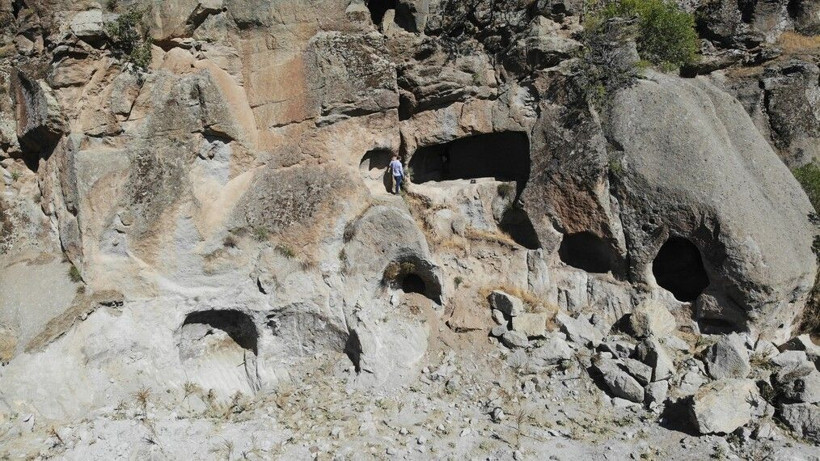 Bingöl'de araştırmalarda ortaya çıktı! Gören şaştı kaldı: 7 odalı... - Resim: 2