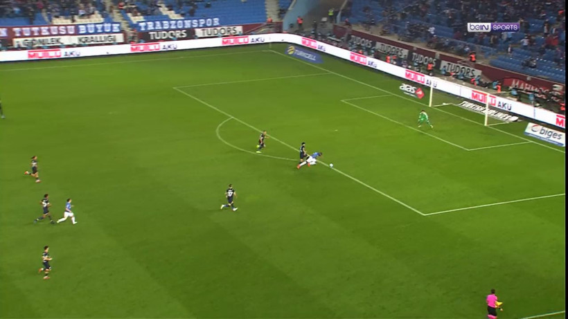 Fenerbahçeli Kim Min-jae'nin kırmızı kart gördüğü pozisyon tartışmalara neden oldu - Resim: 1