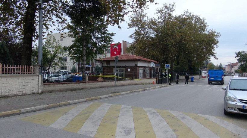 Kocaeli'de korkunç olay! Sevgilisini öldürüp ilçe emniyet müdürlüğünün bahçesine bıraktı - Resim: 2