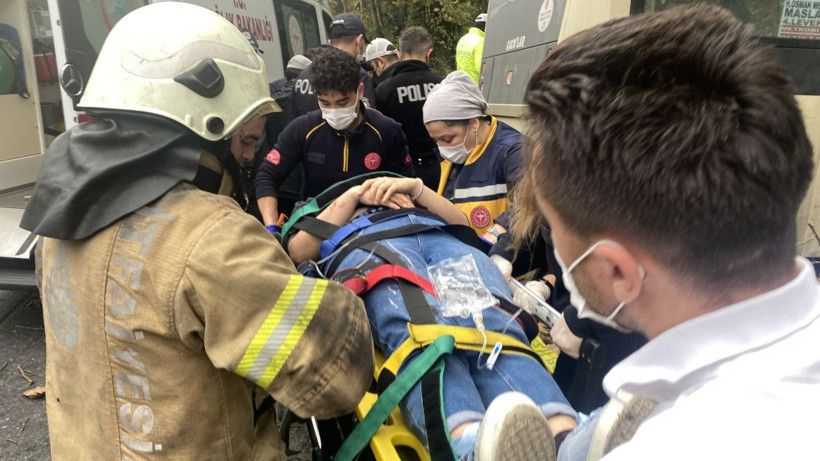 İstanbul'da minibüs kazası! Can pazarı yaşandı: Ölü ve yaralılar var - Resim: 2