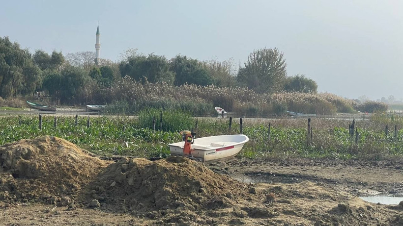 İznik Gölü’ndeki tehlike korkutuyor! Kuraklık hat safhaya ulaştı - Resim: 3