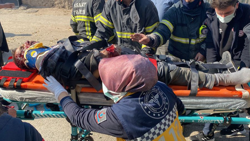 Direksiyon dönmeyince terslik olduğunu anladı kamyonetten inip altına baktığında şoke oldu - Resim: 2