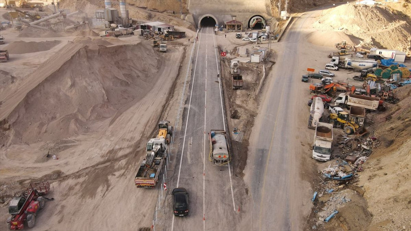 Sivas Giresun güzergahında mevsim değiştiren Eğribel Tüneli çalışmalarında sona gelindi - Resim: 2