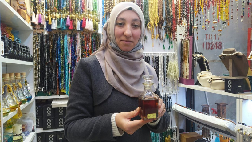 Balinanın kusmuğundan yapılıyor! Bu kokunun kilosu 16 bin lira gram gram satılıyor - Resim: 4