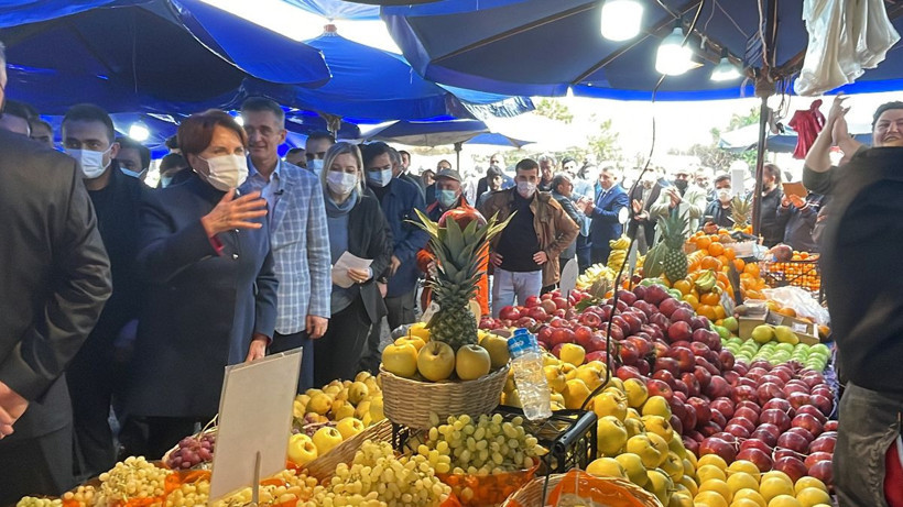 İYİ Parti Genel Başkanı Meral Akşener Sakarya'da pazar esnafını ziyaret etti - Resim: 2
