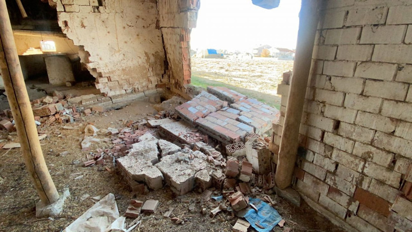 Afyonkarahisar'da mezarlıkta görenleri korkutan görüntü! Tüyler ürpertti - Resim: 4