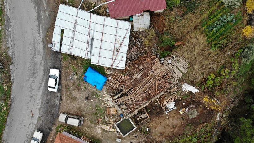 Aydın'da sabah uğultu sonrası köy felaketi yaşadı! Yerle bir oldu: Çatılar uçmaya başladı - Resim: 3