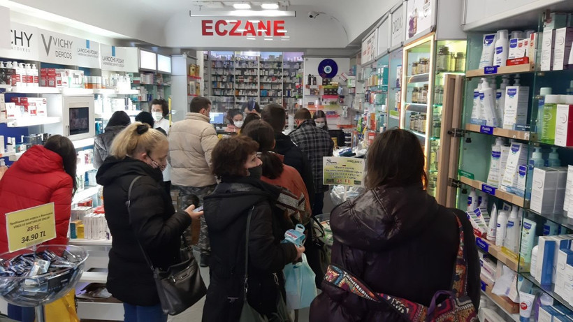 Artık ilaçlarını da Türkiye'den alıp gidiyorlar! Bulgaristan'dan akın akın gelip Aspirin alıyorlar - Resim: 1