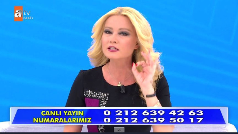 ATV Müge Anlı son bölümde güzel sunucunun dövmeleri merak edildi anlamı ne? - Resim: 1