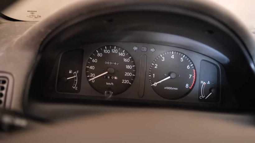 21 yıl küflü garajda kaldı oğlu ve eşinin dahi haberi olmadı 3162 km'deki Toyota Corolla yola çıktı - Resim: 3