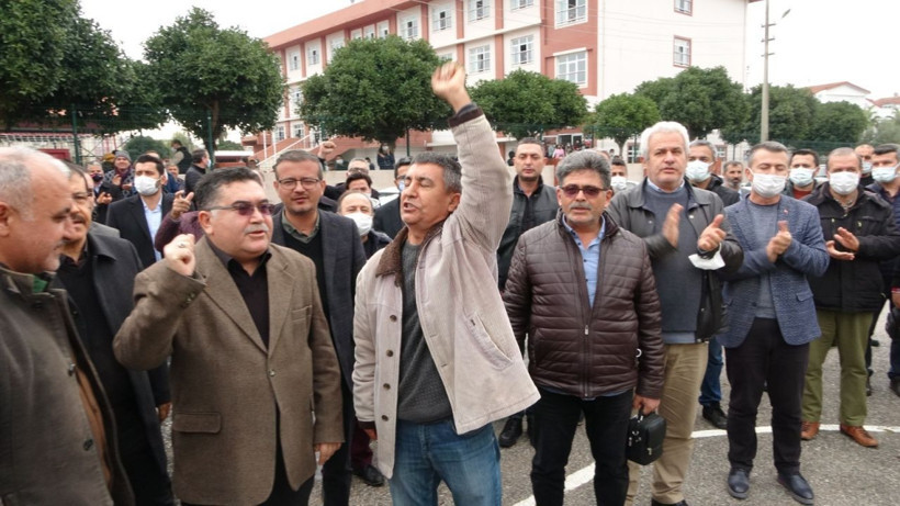 Okul müdürünün uyardığı kız 5 dakika sonra abisiyle geri döndü öğretmenler zor kurtardı - Resim: 3