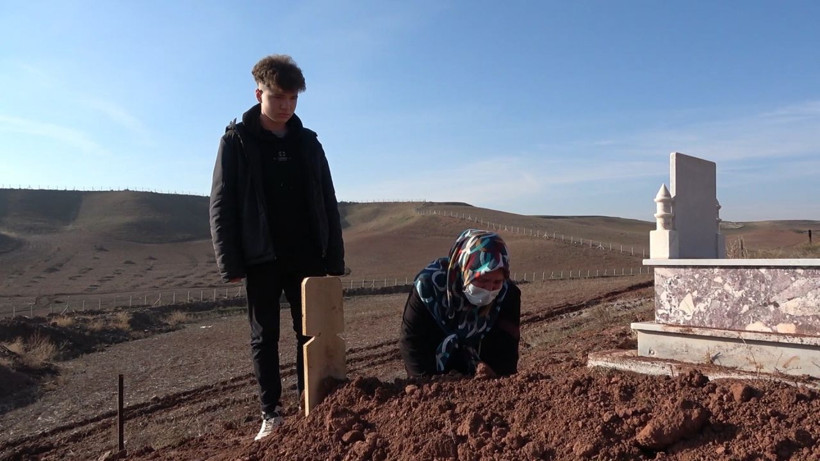 Kocasının mezarını açtırıp gerçeği otopside çıkartmıştı o kadına şüpheliler bakın ne demiş? - Resim: 1