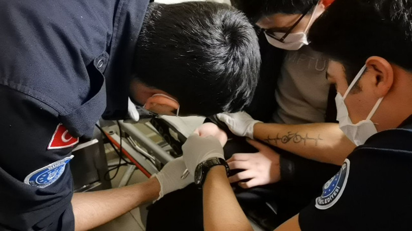 Bursa'da lise öğrencisi parmağına 1 lirayı taktı çıkaramadı - Resim: 3