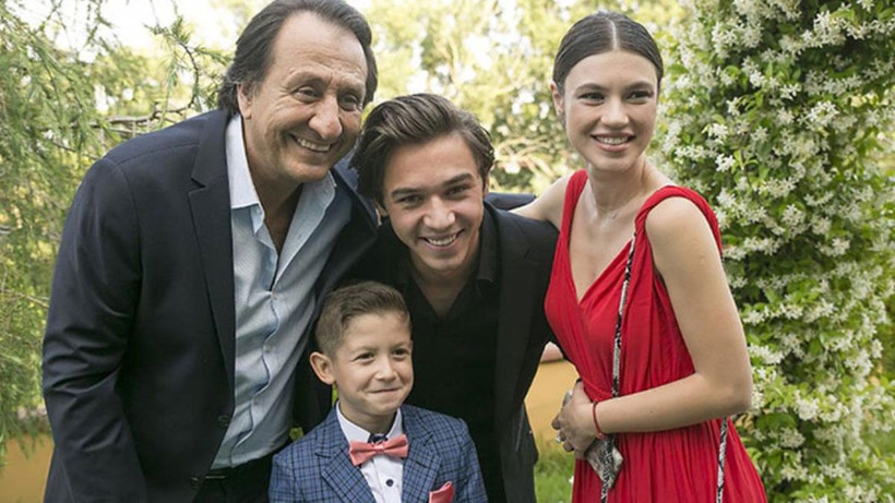 Arka Sokaklar Hüsnü Çoban'ın çocukları Onur Bay ve Yüsra Geyik'ten samimi poz - Resim: 1