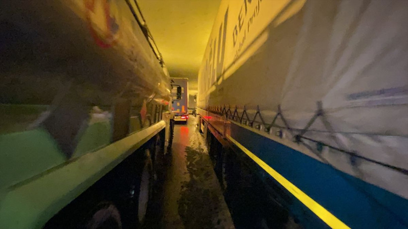 153 Beyaz Masa '5 dakikaya açılacak' dedi 36 saat oldu sürücüler Hadımköy'de isyan etti - Resim: 2