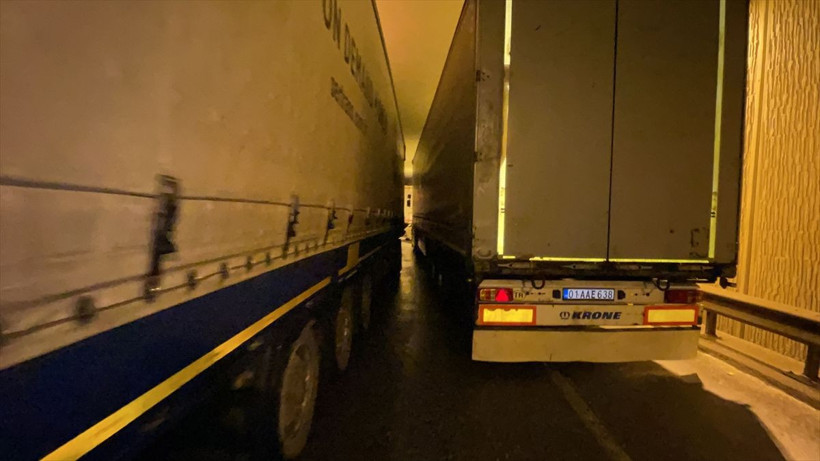 153 Beyaz Masa '5 dakikaya açılacak' dedi 36 saat oldu sürücüler Hadımköy'de isyan etti - Resim: 4